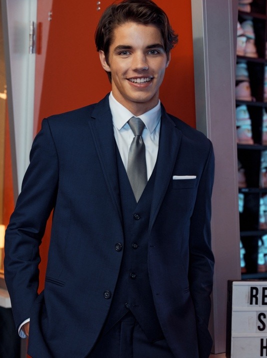 Grad Tuxedo's & Suits for Rent Moores Clothing